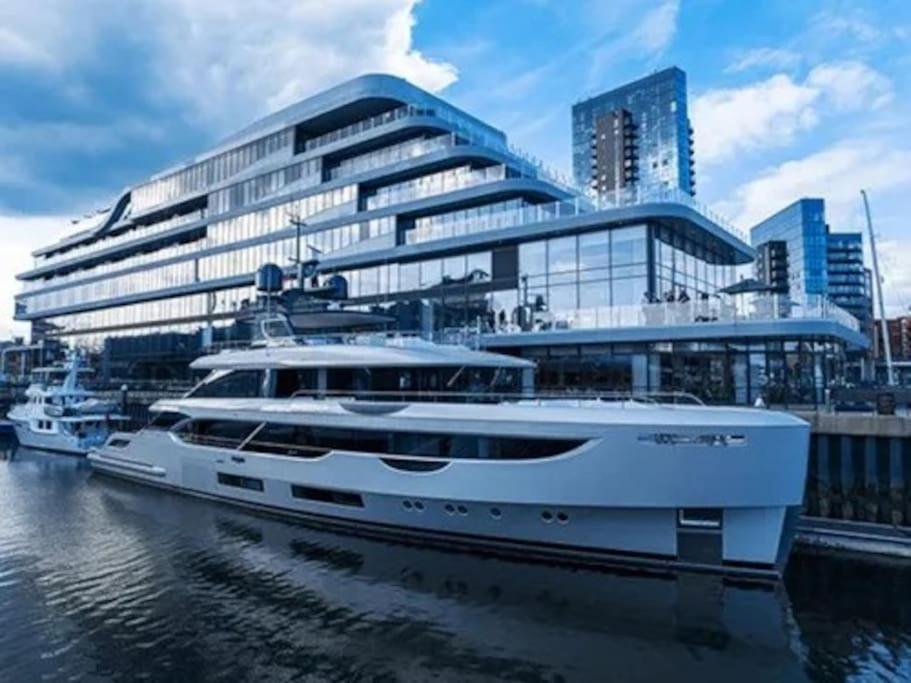 1-Bed Flat In Ocean Village Southampton Exteriör bild