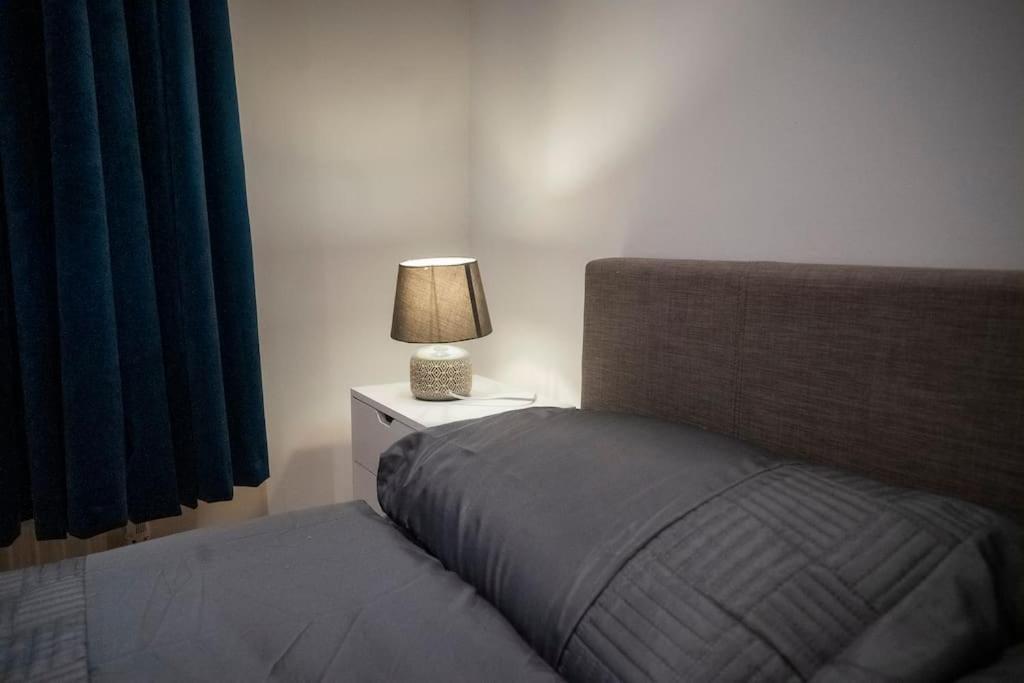 1-Bed Flat In Ocean Village Southampton Exteriör bild